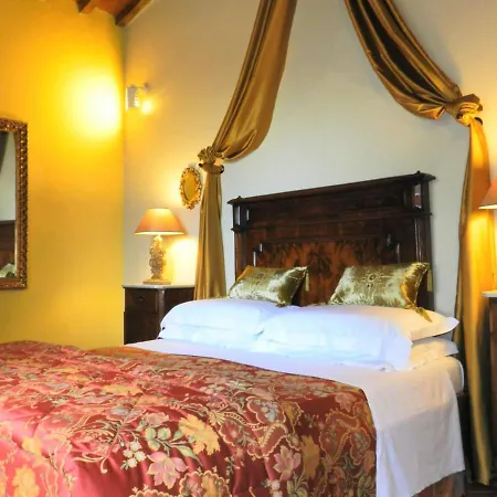 Sleeps 22 Pool Air Con Castello di Montalto